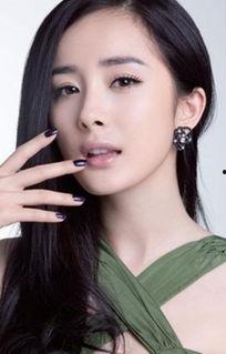 女明星资讯,揭秘女明星们的时尚风采与幕后故事